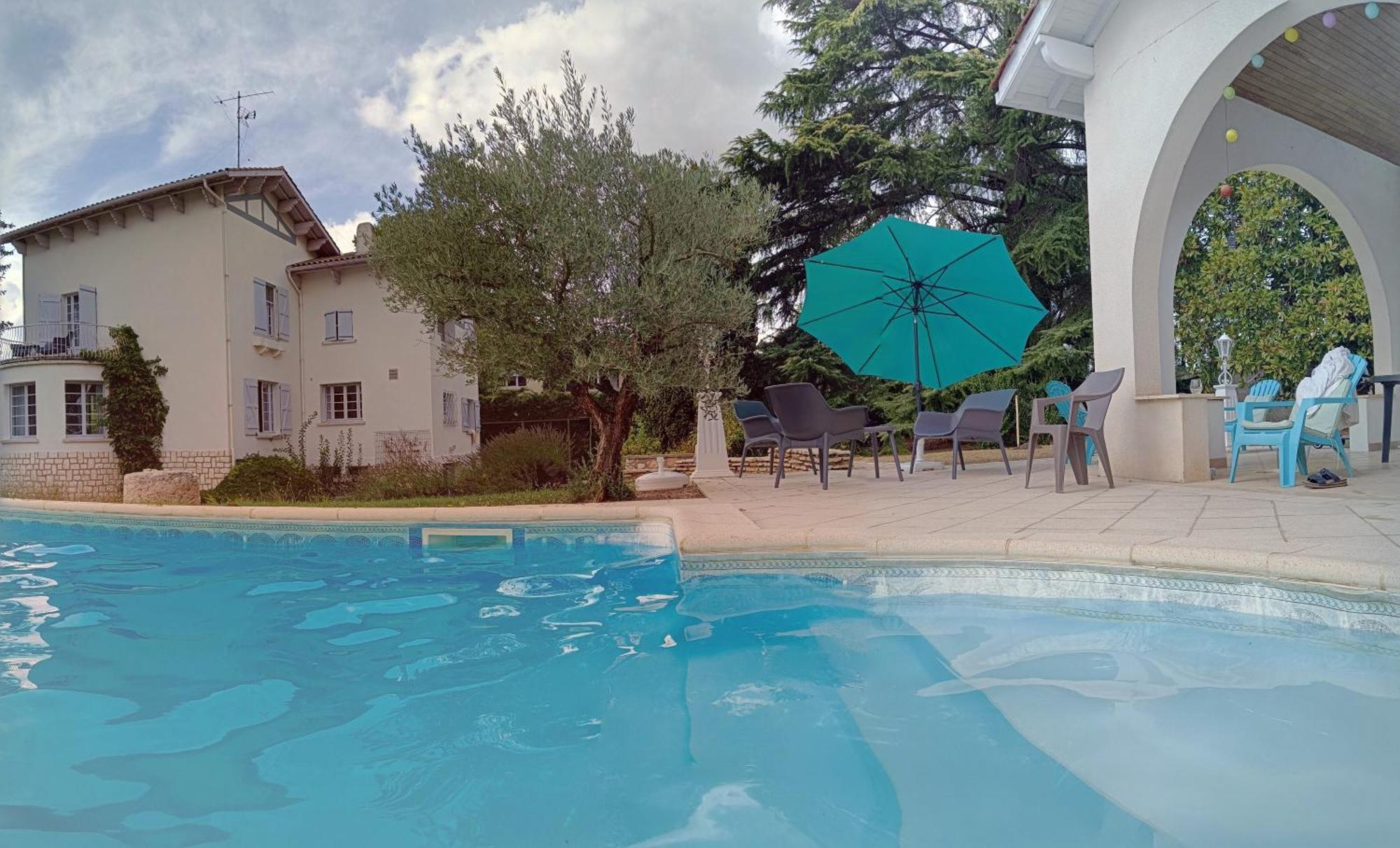 La Maison Basque Sainte-Livrade-sur-Lot エクステリア 写真