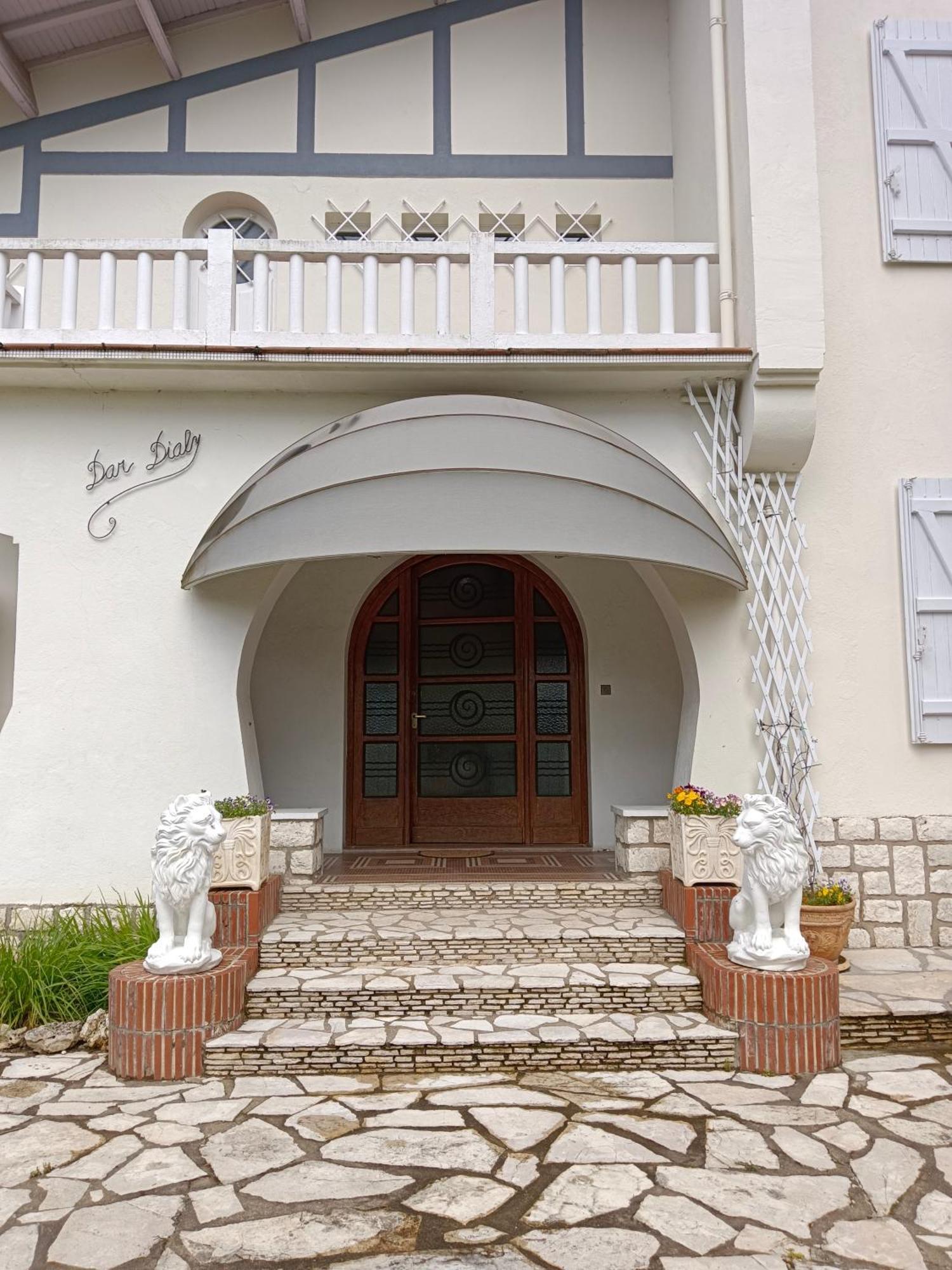 La Maison Basque Sainte-Livrade-sur-Lot エクステリア 写真
